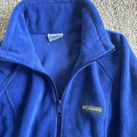 Columbia Zip Up - Picture 3 of 4